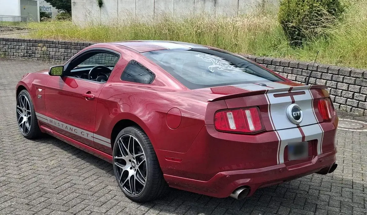 Gebraucht Ford Mustang GT 320 PS (235 kW) 2009 Rot Coupé