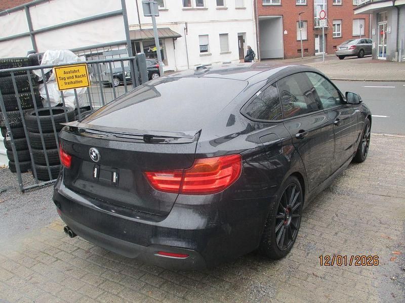 Gebraucht BMW 330 Gran Turismo Performance 258 PS (189 kW) 2014 Schwarz Limousine