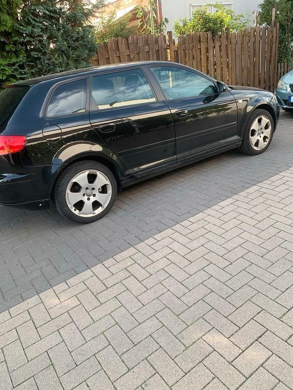 Schwarz Gebraucht 2005 Audi A3 Limousine | 2.300 € (Fairer Preis) - Bild 1/4