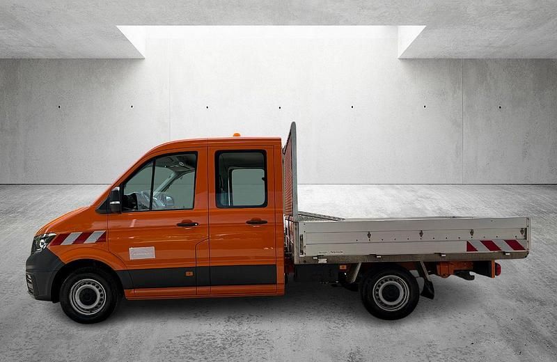 Orange Gebraucht 2020 VW Crafter Van | 33.990 € (Teuer) - Bild 1/4