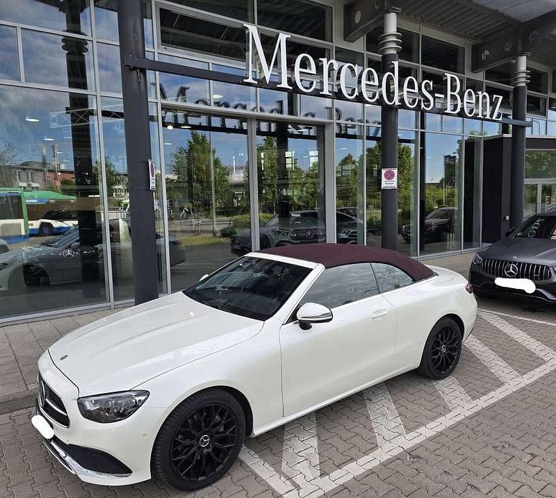 Weiß Gebraucht 2021 Mercedes E220 Avantgarde Cabrio | 39.999 € (Fairer Preis) - Bild 1/4