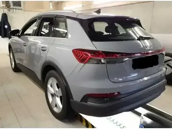 Usata Audi Q4 e-tron Advanced 210 kW (286 CV) 2024 Grigio SUV