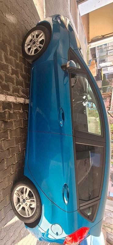 Używany Ford Fiesta SYNC Edition 95 KM (69 kW) 2016 Niebieski Hatchback