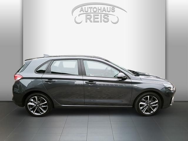 Gebraucht Hyundai i30 120 PS (88 kW) 2023 Grau Limousine