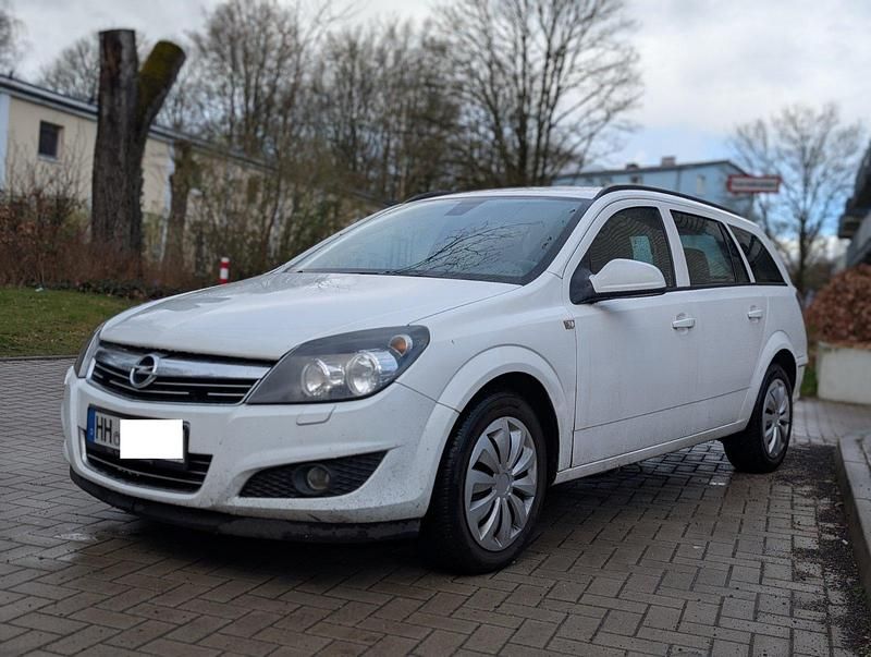 Gebraucht Opel Astra 115 PS (84 kW) 2011 Weiß Kombi