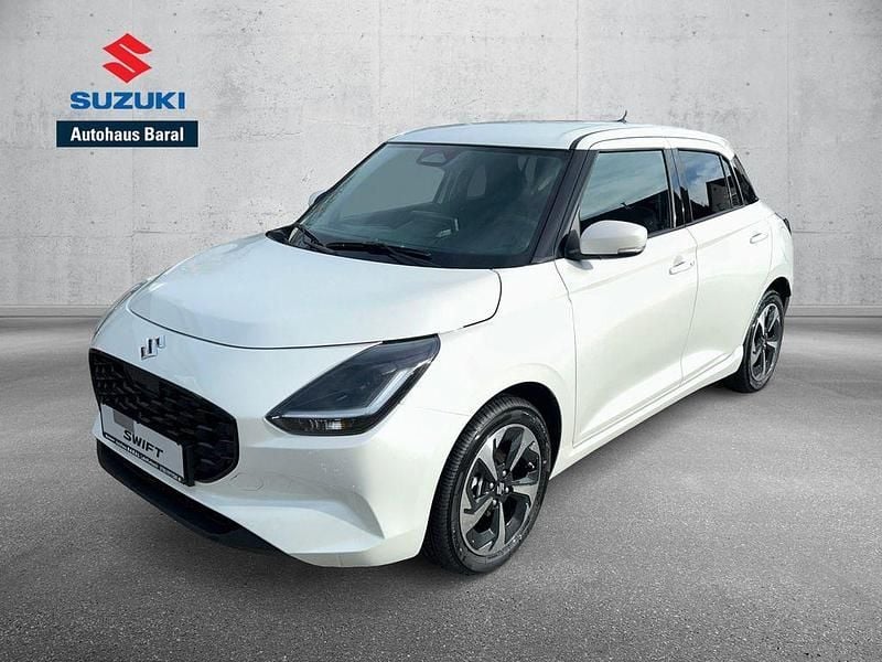 Weiß Neu 2025 Suzuki Swift Comfort+ Limousine | 21.990 € - Bild 1/4