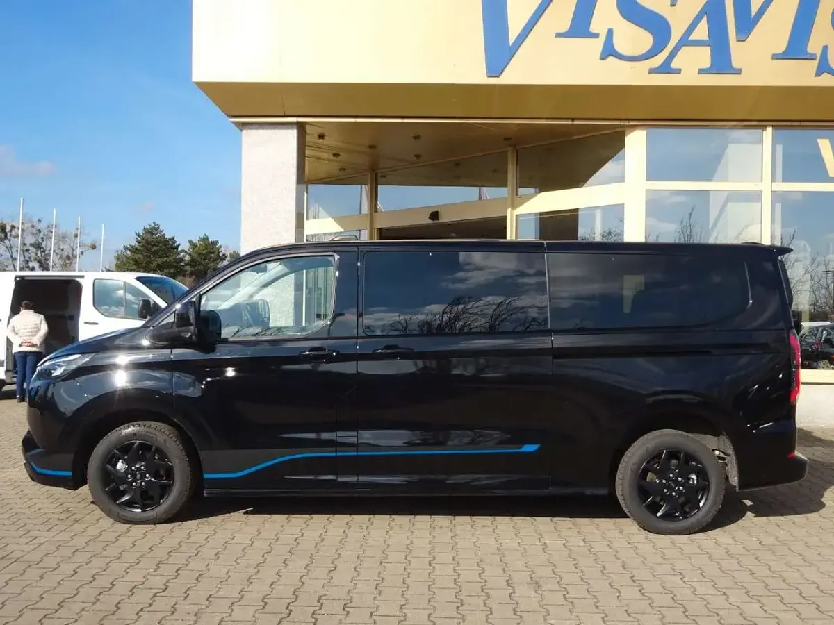 Neu Ford Tourneo Custom Sport 232 PS (170 kW) 2026 Schwarz Van