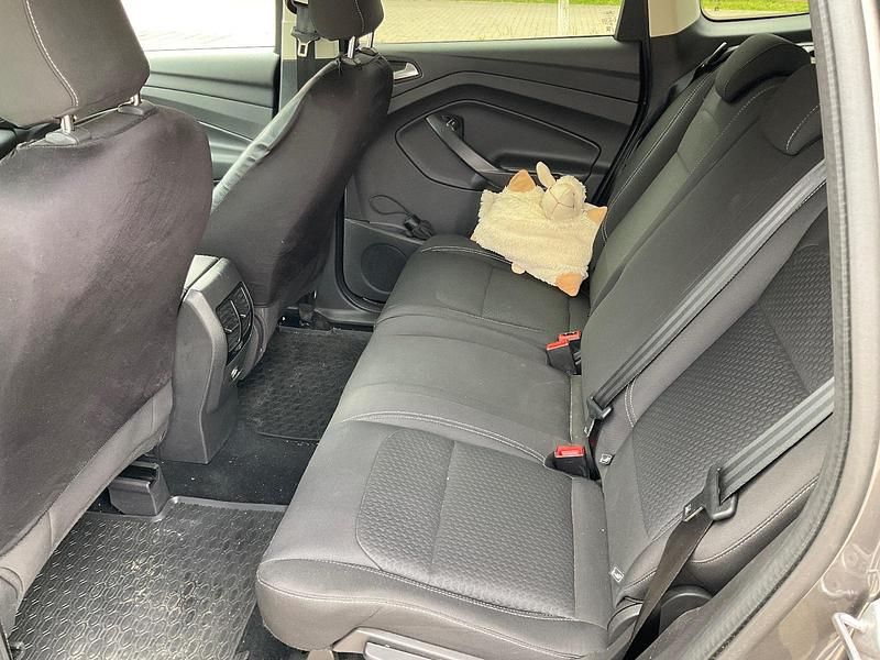 Gebraucht Ford Kuga 150 PS (110 kW) 2018 Grau SUV