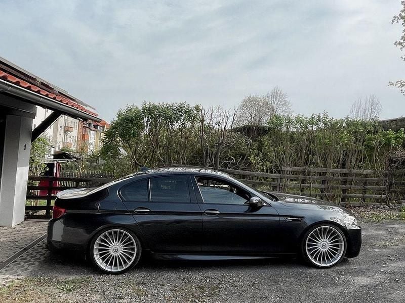 Grau Gebraucht 2016 BMW M5 Competition Edition Limousine | 50.900 € (Fairer Preis) - Bild 1/4