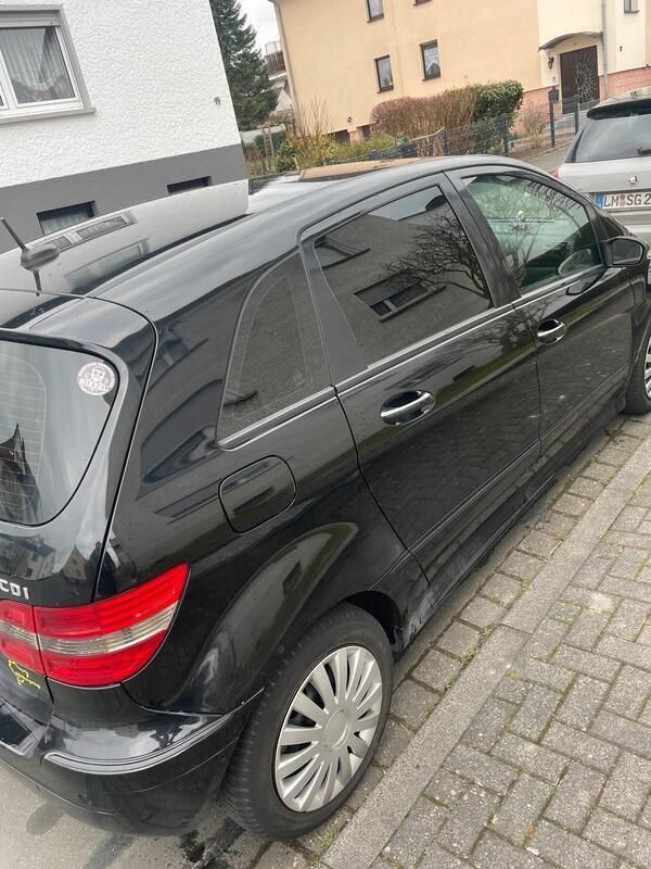Schwarz Gebraucht 2008 Mercedes B200 Van / Kleinbus | 2.000 € (Superpreis) - Bild 1/4