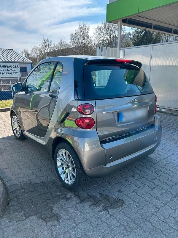 Beige Gebraucht 2009 Smart ForTwo Coupé Kleinwagen | 4.500 € (Fairer Preis) - Bild 1/4