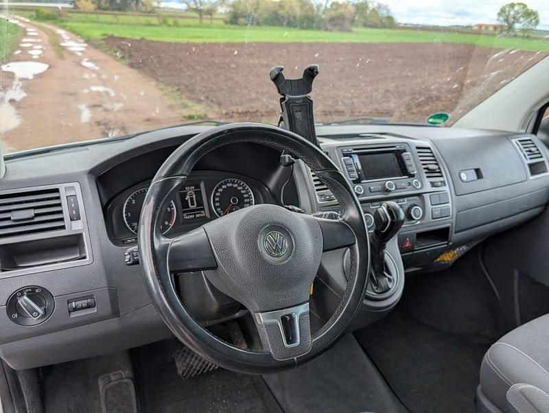 Second-hand VW T5 150 CP (110 kW) 2013 Argintiu Van