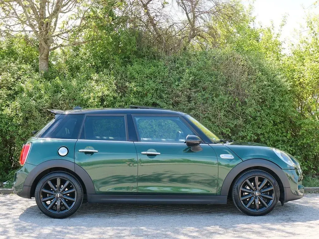 Używany Mini John Cooper Works Chili 192 KM (141 kW) 2015 Zielony Hatchback