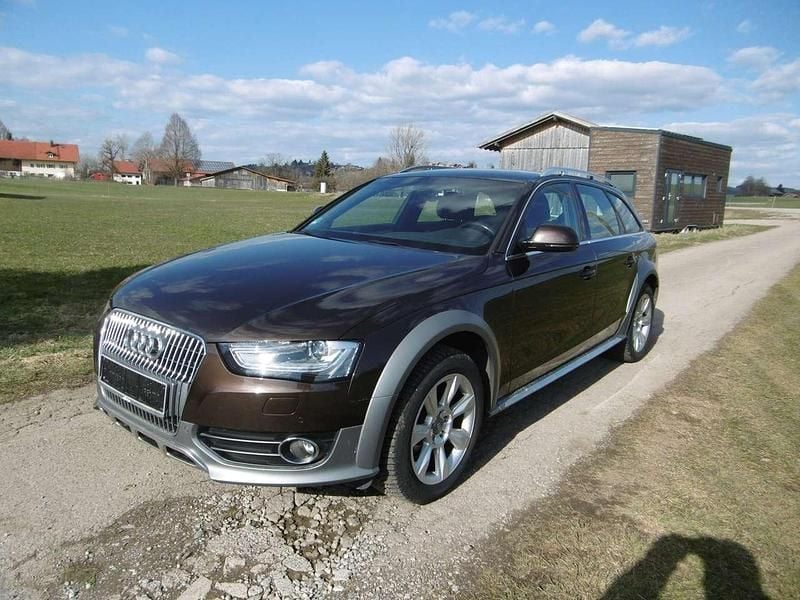 Gebraucht Audi A4 Allroad 150 PS (110 kW) 2014 Teakbraun metallic Kombi