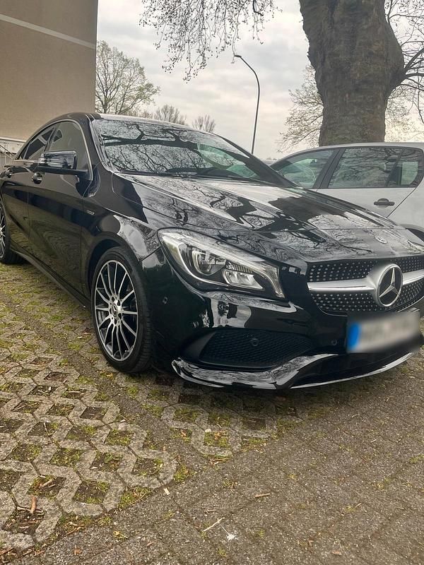 Gebraucht Mercedes CLA200 AMG line 156 PS (114 kW) 2017 Schwarz Limousine