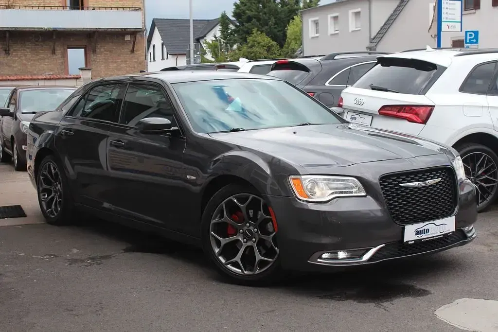 Gebraucht Chrysler 300S 305 PS (224 kW) 2015 Grau Limousine