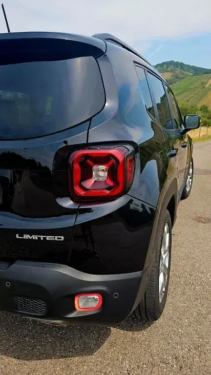 Gebraucht Jeep Renegade Limited 150 PS (110 kW) 2019 Schwarz SUV