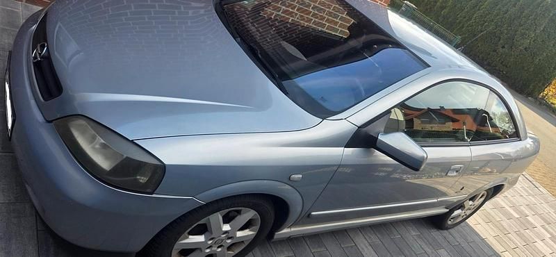 Gebraucht Opel Astra 125 PS (91 kW) 2002 Silber Coupé