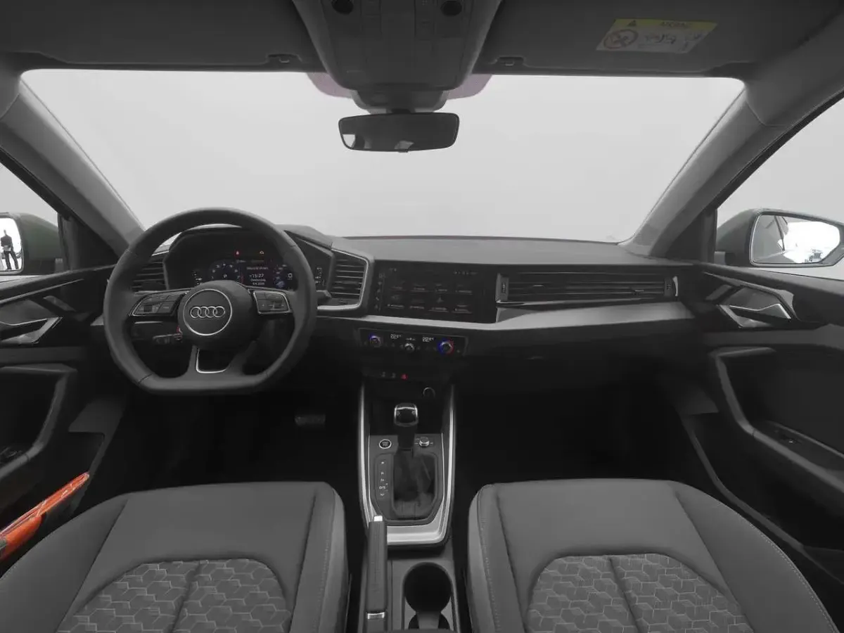 Gebraucht Audi A1 Advanced Plus 116 PS (85 kW) 2025 Distriktgrün metallic SUV