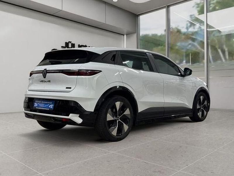 Gebraucht Renault Megane E-Tech Iconic 160 kW (218 PS) 2024 Weiß Limousine