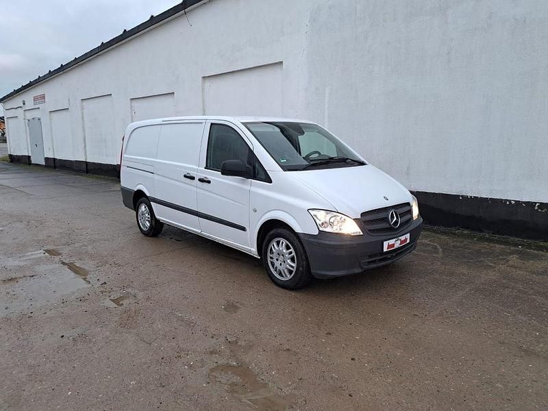 Weiß Gebraucht 2014 Mercedes Vito Van / Kleinbus | 6.500 € - Bild 1/4