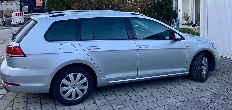 Gebraucht VW Golf VII Join 110 PS (80 kW) 2018 Silber Kombi