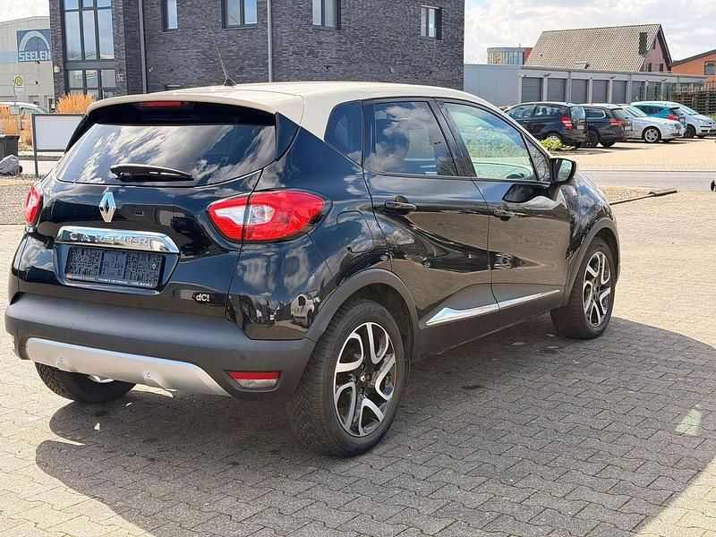 Gebraucht Renault Captur 90 PS (66 kW) 2015 Schwarz gne + elfenbein d16 SUV