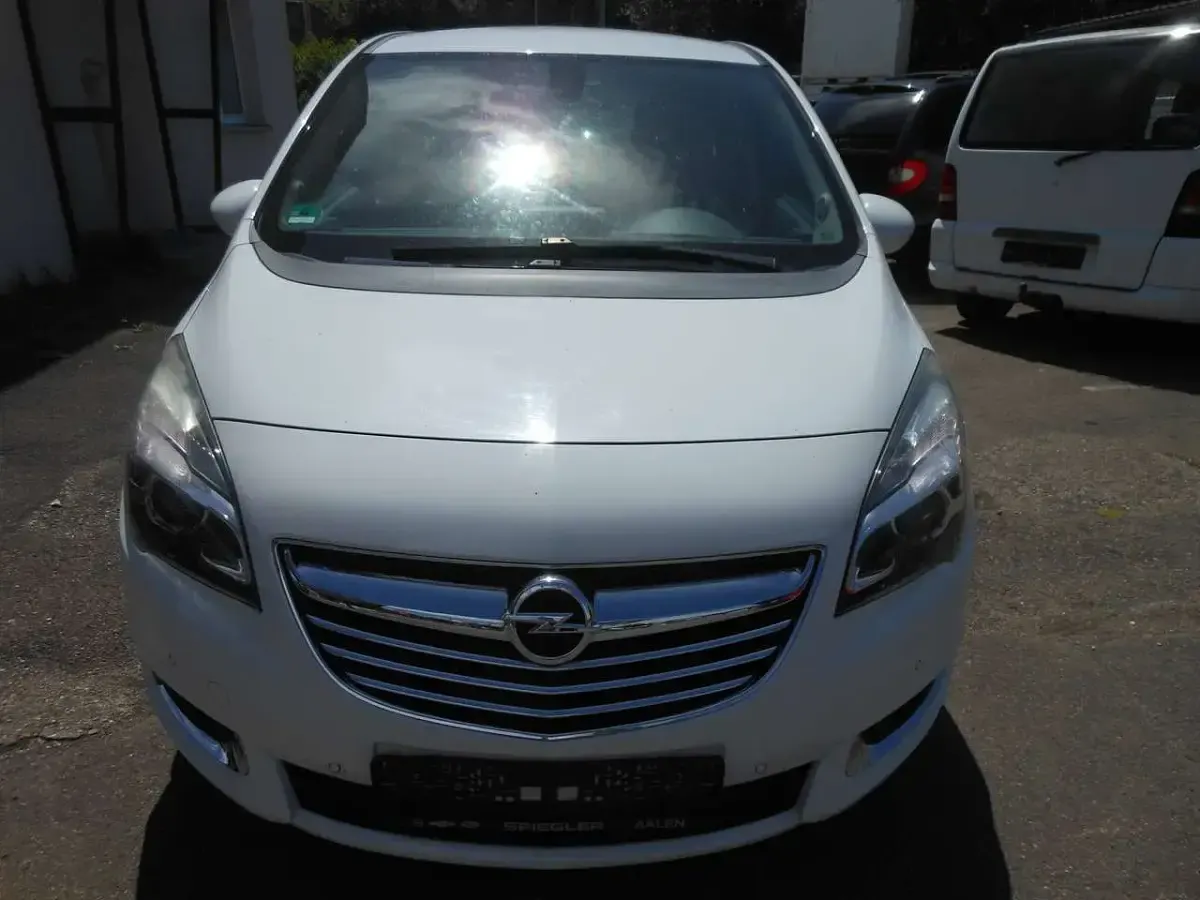 Gebraucht Opel Meriva Style 140 PS (102 kW) 2014 Weiß Van / Kleinbus