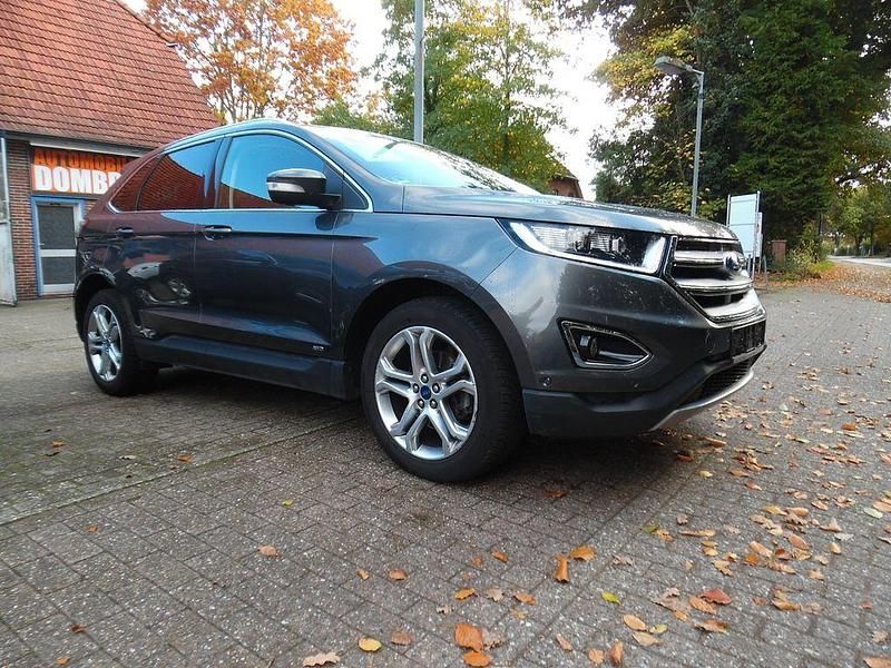 Grau Gebraucht 2018 Ford Edge Titanium SUV | 18.690 € (Fairer Preis) - Bild 1/4