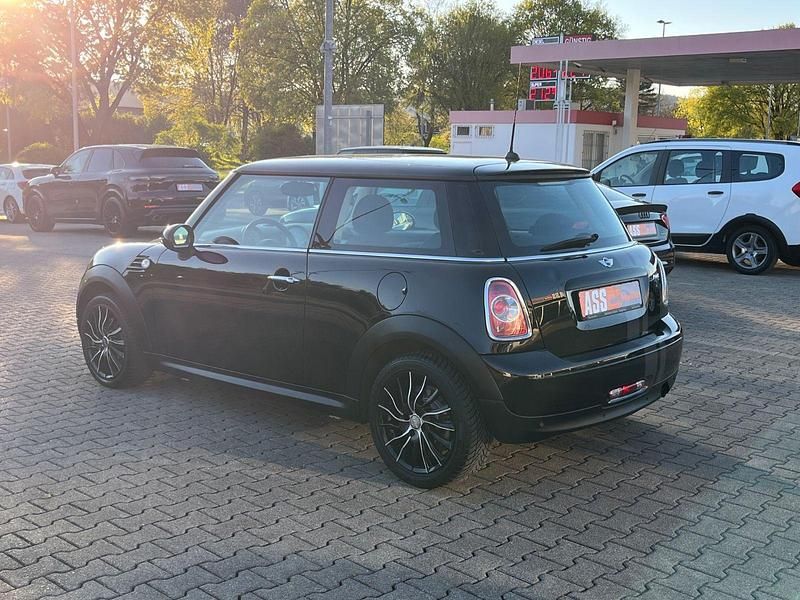 Second-hand Mini ONE 98 CP (72 kW) 2012 Negru Hatchback