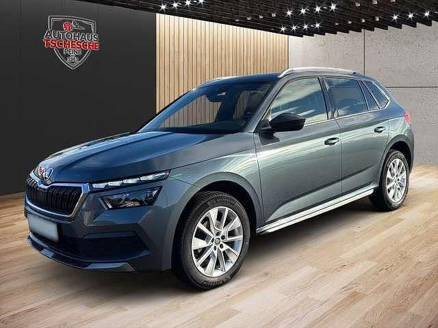 Grau (quarzgrau metallic) Gebraucht 2020 Skoda Kamiq Style SUV | 18.990 € (Fairer Preis) - Bild 1/4