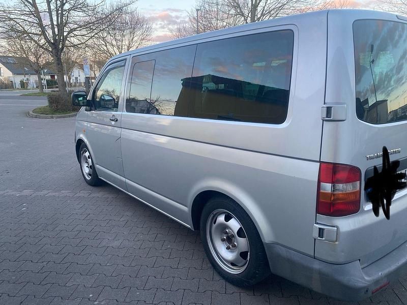 Gebraucht VW T5 131 PS (96 kW) 2005 Silber Van