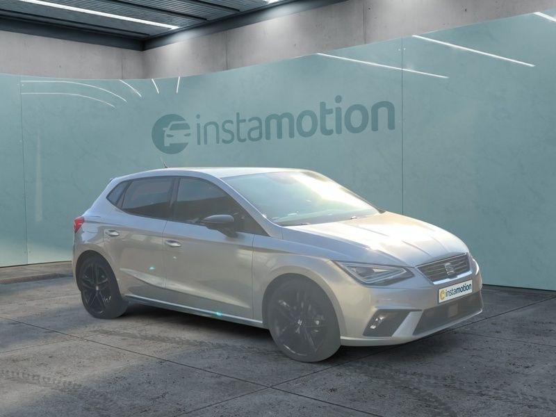 Silber Gebraucht 2024 Seat Ibiza Black Edition Limousine | 25.980 € (Etwas zu teuer) - Bild 1/4