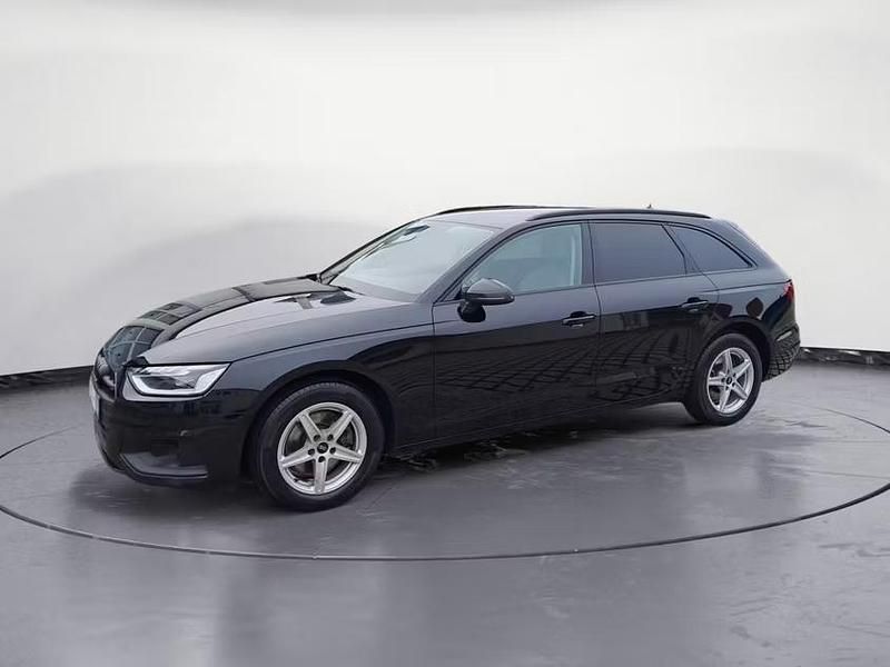 Second-hand Audi A4 Advanced 136 CP (100 kW) 2023 Negru Break