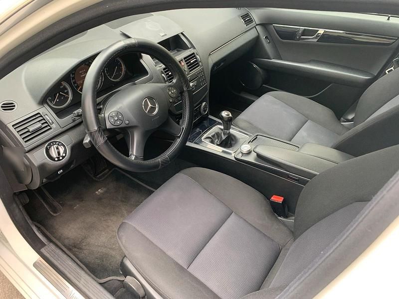 Gebraucht Mercedes C230 204 PS (150 kW) 2008 Weiß Kombi