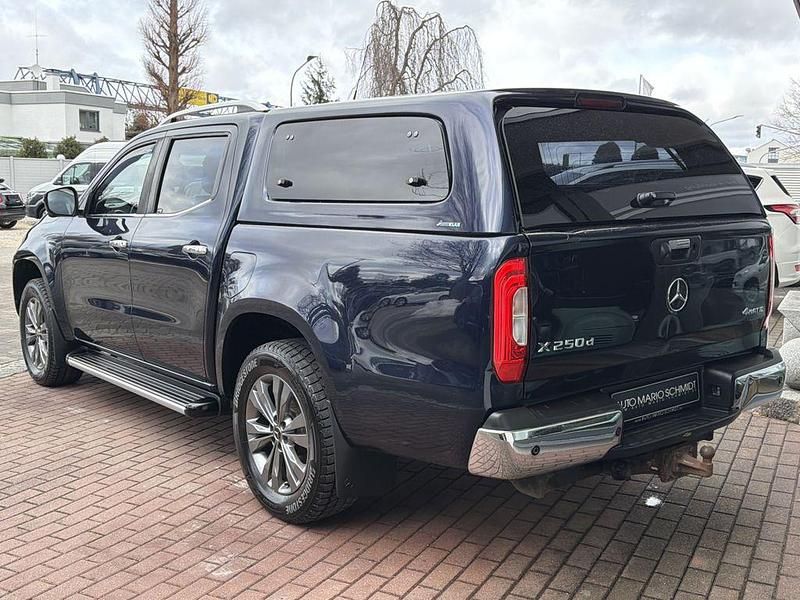 Gebraucht Mercedes X250 Edition 190 PS (139 kW) 2017 Blau cavansitblau metallic (metallic) Abholung
