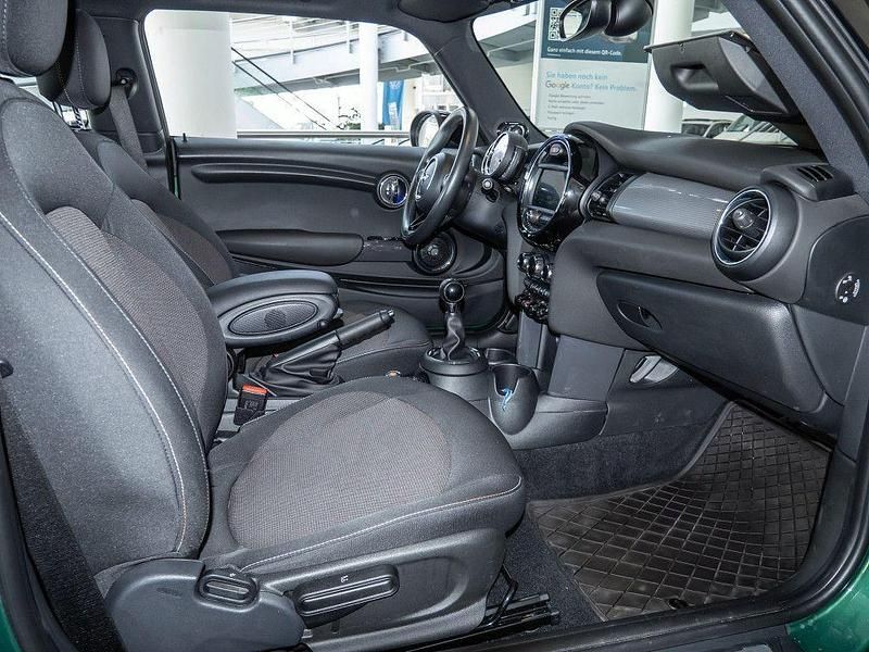 Second-hand Mini Cooper 136 CP (100 kW) 2019 Verde Hatchback