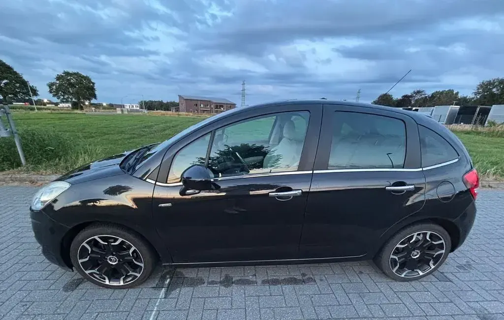 Gebraucht Citroën C3 Exclusive 111 PS (81 kW) 2012 Schwarz Limousine