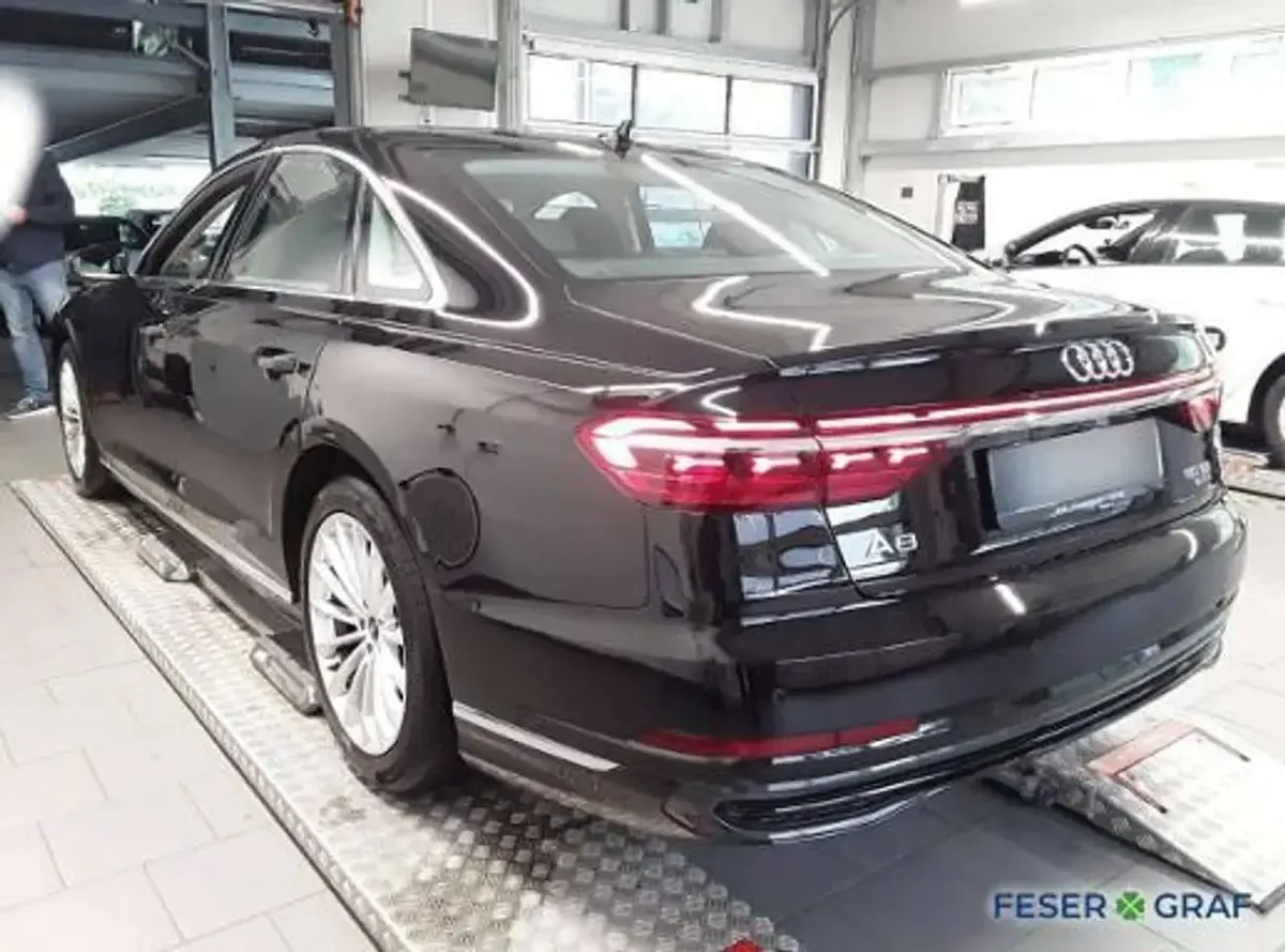 Gebraucht Audi A8 Ambiente 286 PS (210 kW) 2023 Brillantschwarz Limousine