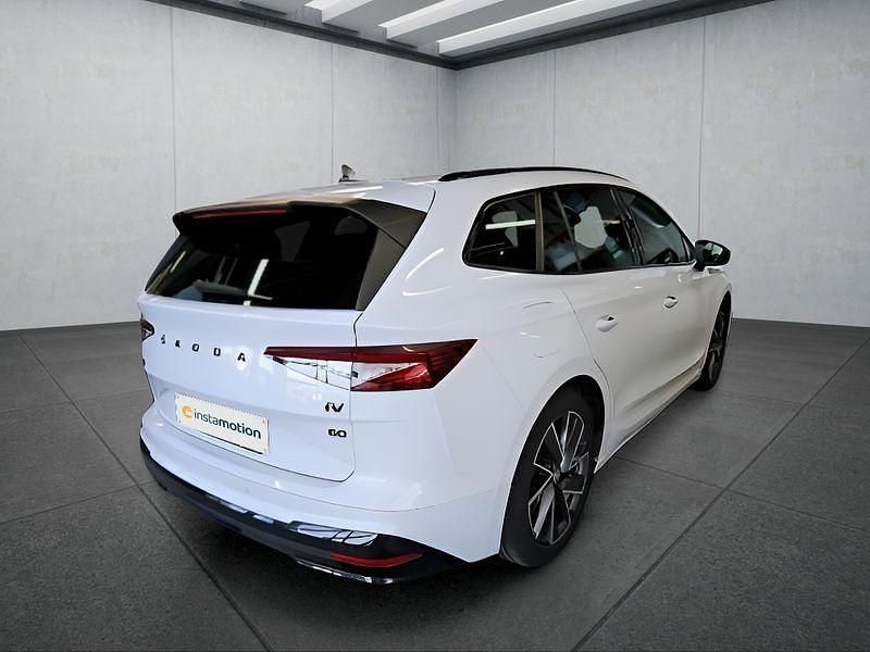 Weiß Gebraucht 2022 Skoda Enyaq iV SUV | 29.549 € (Superpreis) - Bild 1/4