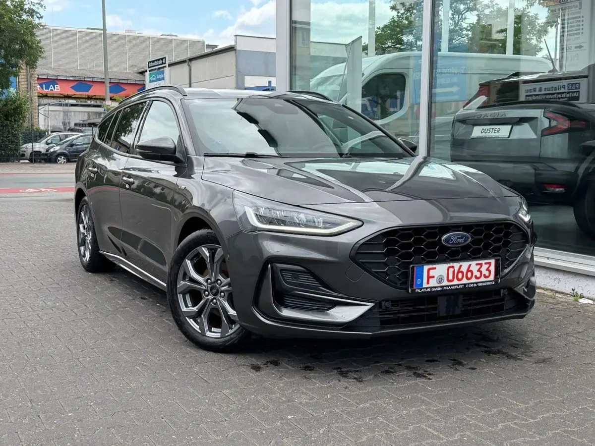 Gebraucht Ford Focus ST-Line X 155 PS (114 kW) 2023 Grau Kombi