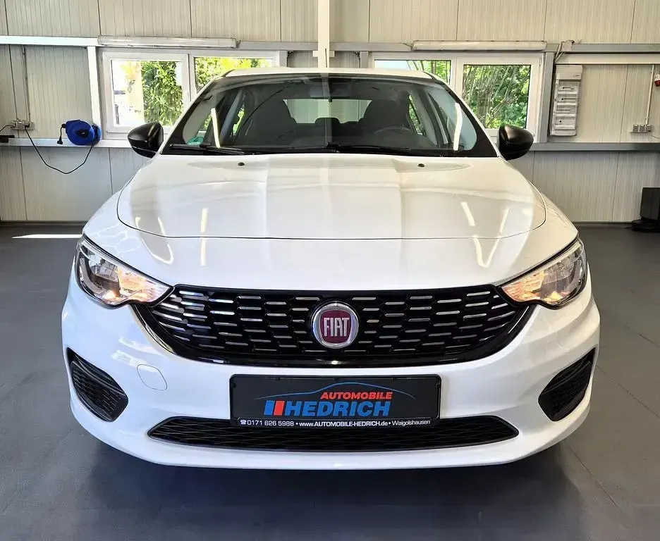 Gebraucht Fiat Tipo Pop 95 PS (69 kW) 2017 Weiß Limousine