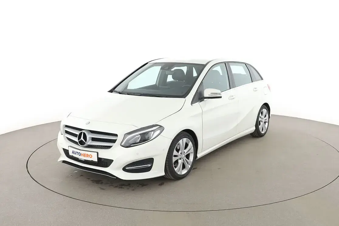 Gebraucht Mercedes B180 Urban 122 PS (89 kW) 2016 Kleinwagen