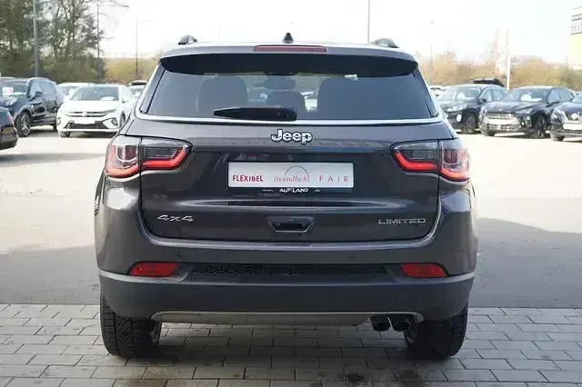 Usado Jeep Compass Limited 170 HP (125 kW) 2020 Cinzento SUV