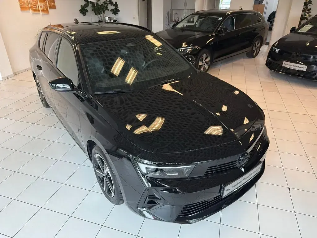 Gebraucht Opel Astra 131 PS (96 kW) 2025 Schwarz Kleinwagen