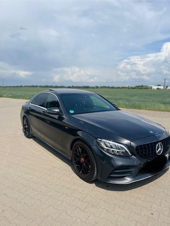 Grau Gebraucht 2020 Mercedes C200 Limousine | 32.000 € (Fairer Preis) - Bild 1/4