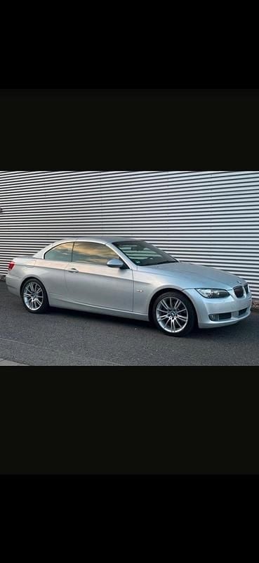 Gebraucht BMW 325 Cabriolet 218 PS (160 kW) 2007 Silber Cabrio