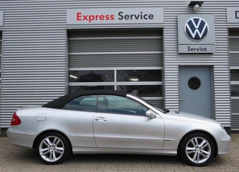 Iridiumsilber metalliclack Gebraucht 2008 Mercedes CLK200 Avantgarde Cabrio | 10.990 € (Fairer Preis) - Bild 1/4