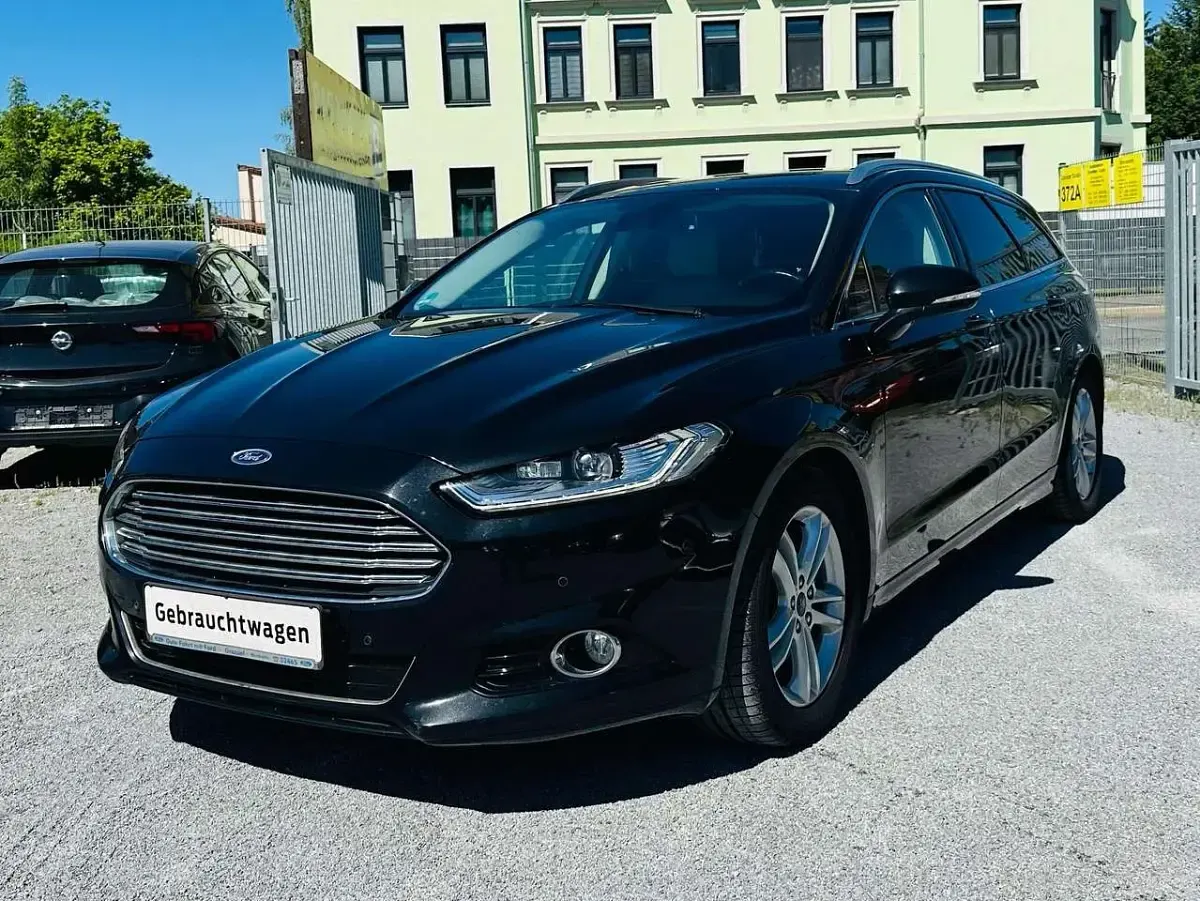 Gebraucht Ford Mondeo Titanium 179 PS (131 kW) 2015 Schwarz Kombi