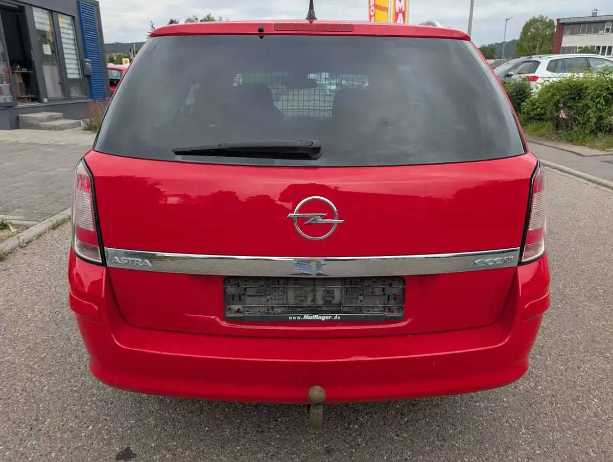 Gebraucht Opel Astra Edition 110 PS (80 kW) 2010 Power rot/traffic red ral3020 Kombi